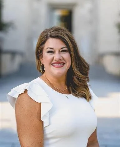 Genia Horn : Owner/ Administrative Director
